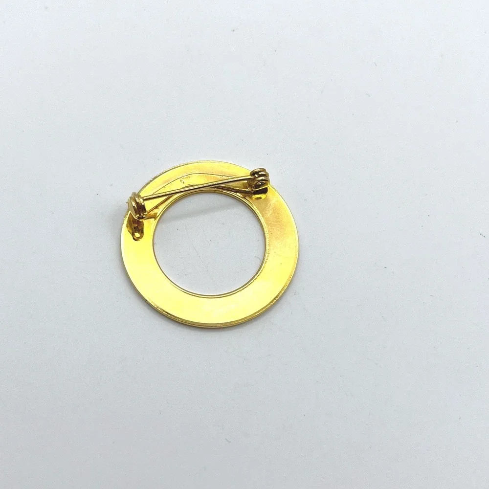 N/A elegant gold